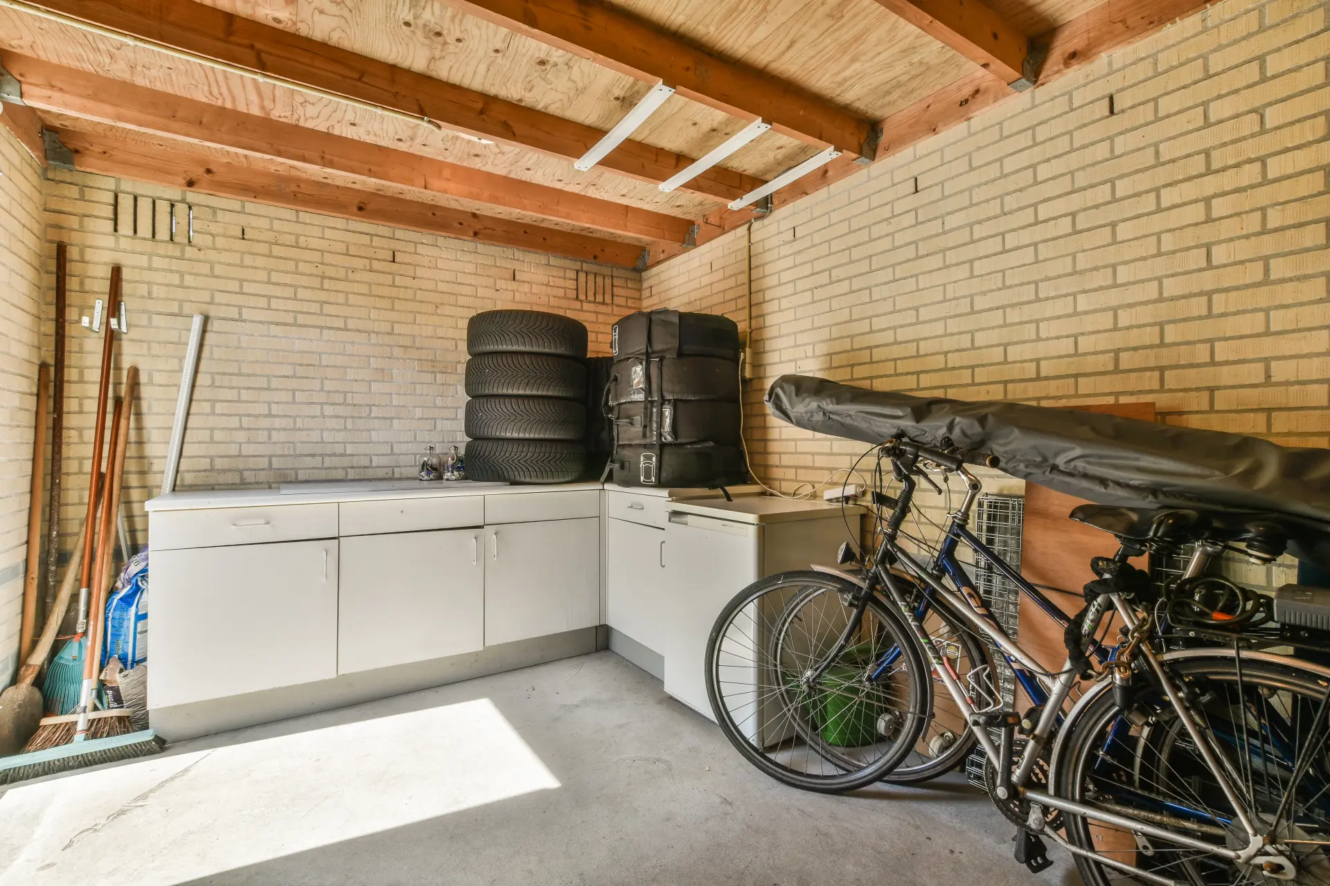 Garage Clearance and House Valuations